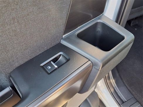 New 2025 Ford F150 Lariat w/ Equipment Group 501A Mid image 9