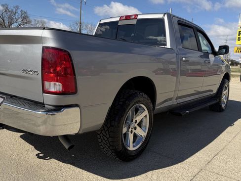 Used 2019 RAM 1500 Classic SLT image 6