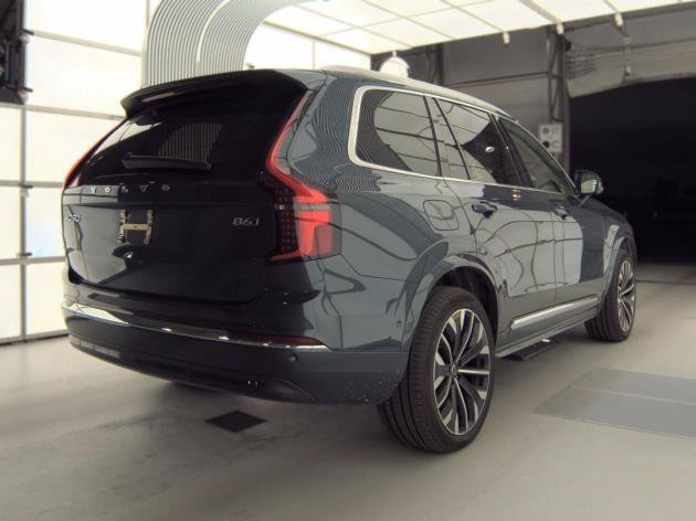 Used 2026 Volvo XC90 B6 Ultra AWD/4WD image 4