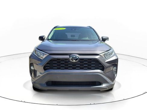 Used 2021 Toyota RAV4 XLE AWD/4WD image 2