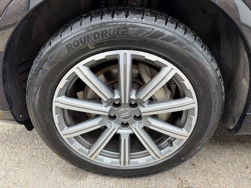 Used 2018 Audi Q7 3.0T Prestige w/ Prestige Package AWD/4WD image 9