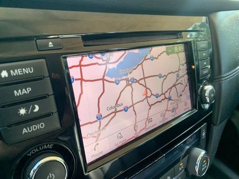 Used 2018 Nissan Rogue SL AWD/4WD image 30