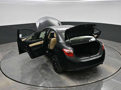 Used 2019 Toyota Corolla LE image 38