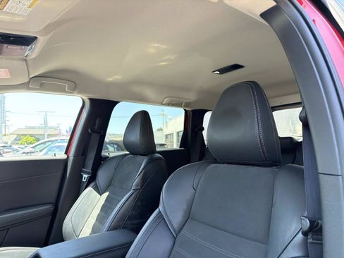 Used 2025 Mitsubishi Outlander SE FWD image 16