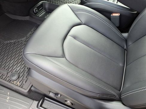 New 2027 Chrysler Pacifica LX FWD image 20