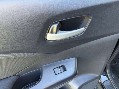 Used 2016 Honda CR-V SE image 38