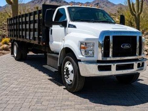 Used 2022 Ford F650 2WD Regular Cab Super Duty image 1