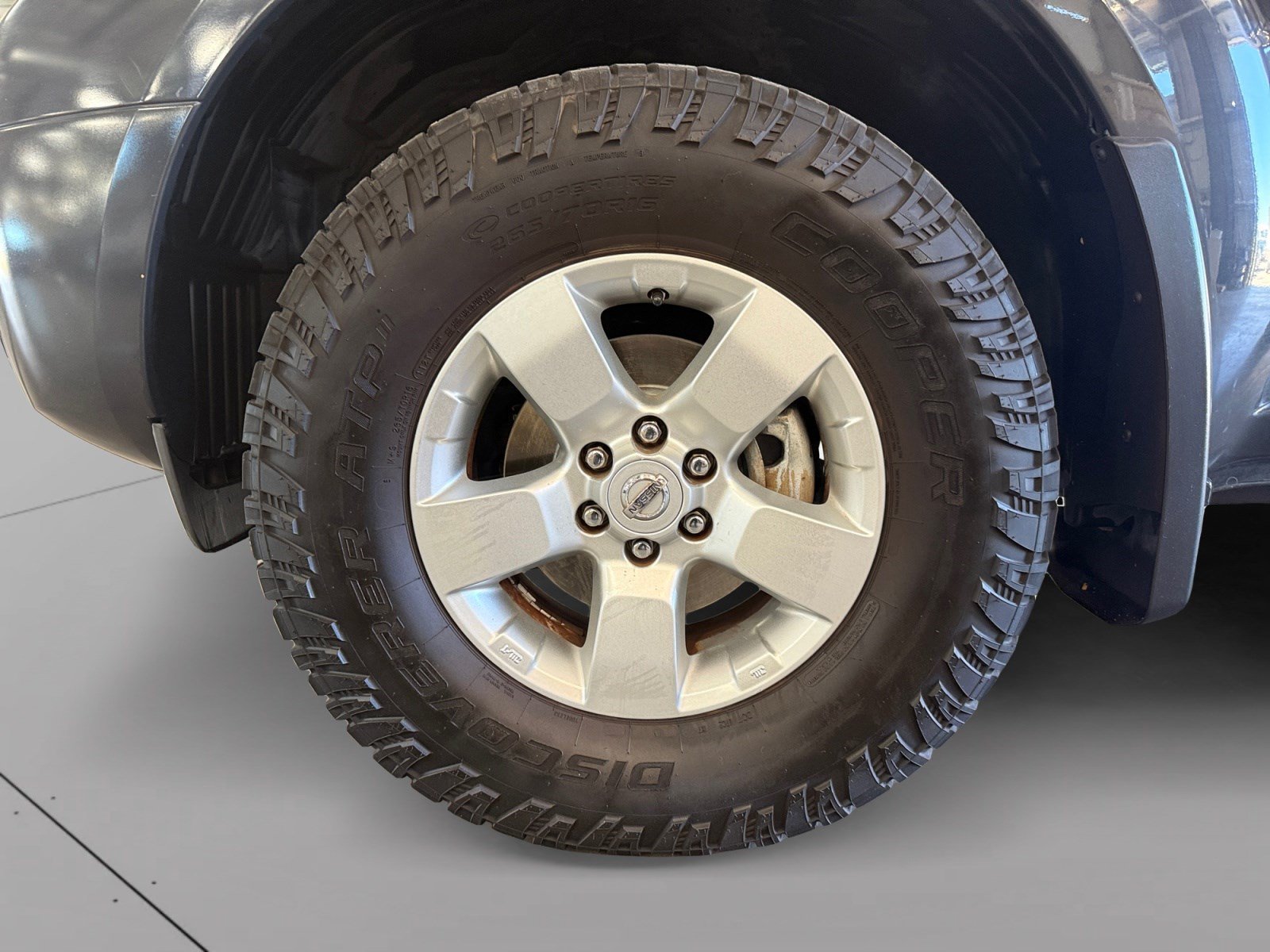 Used 2012 Nissan Frontier SV w/ SV Premium Utility Pkg AWD/4WD image 9