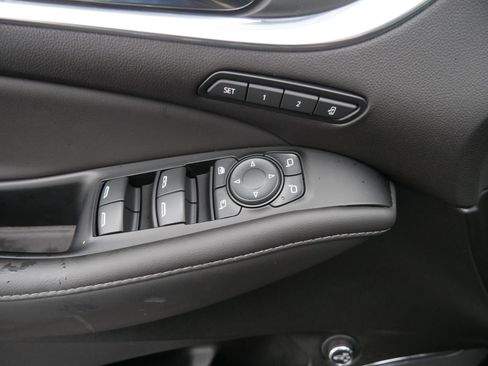 Used 2024 Buick Enclave Avenir w/ Avenir Technology Package image 15