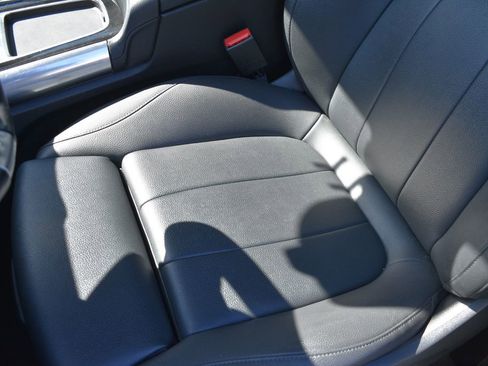 Used 2025 Mercedes-Benz GLA 250 image 12
