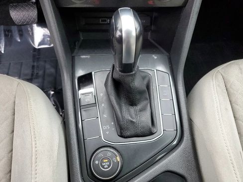 Used 2019 Volkswagen Tiguan S image 28