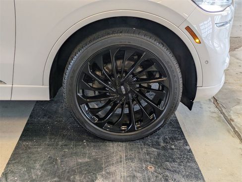 Used 2021 Lincoln Aviator Reserve w/ Equipment Group 208A image 24