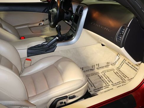 Used 2006 Chevrolet Corvette Convertible w/ Preferred Equipment Group RWD image 24