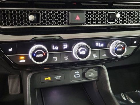Certified 2024 Honda Civic EX image 30