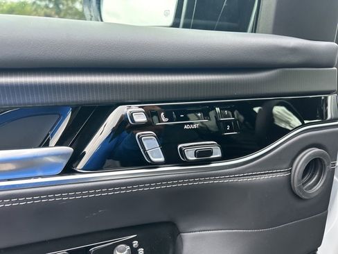 New 2026 Jeep Grand Wagoneer Summit image 39