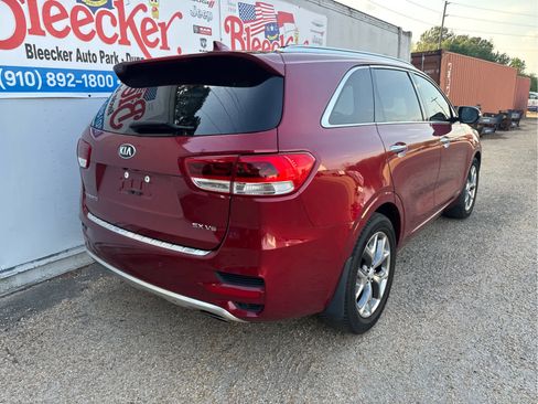Used 2017 Kia Sorento SX image 3