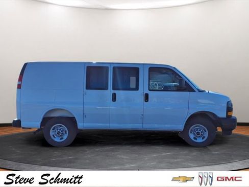 New 2025 GMC Savana 2500 w/ Driver Convenience Package image 22