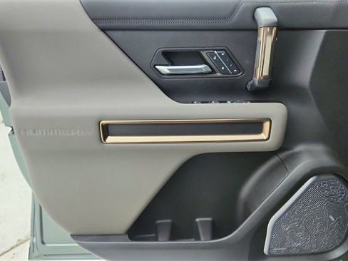 Used 2024 GMC Hummer EV 3X w/ Extreme Off-Road Package image 34