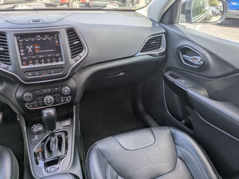 Used 2023 Jeep Cherokee Altitude Lux image 18