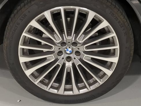 Used 2024 BMW X7 xDrive40i w/ Premium Package AWD/4WD image 6