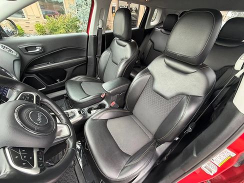 Used 2019 Jeep Compass Latitude w/ Popular Equipment Group AWD/4WD image 17