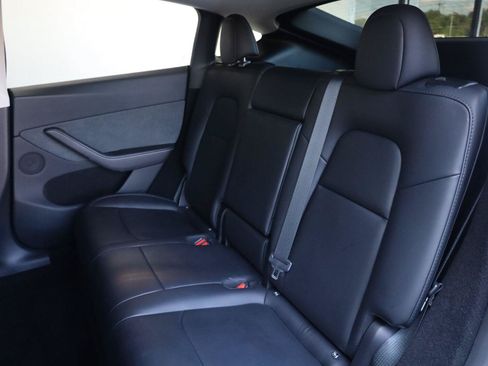 Used 2023 Tesla Model Y Long Range AWD/4WD image 18