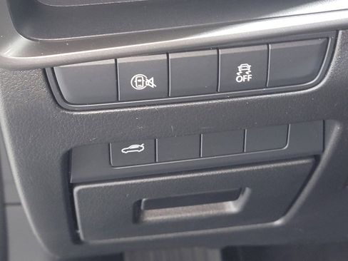 Used 2025 MAZDA MAZDA3 s image 17