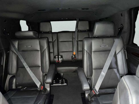 Used 2021 Cadillac Escalade Luxury image 55