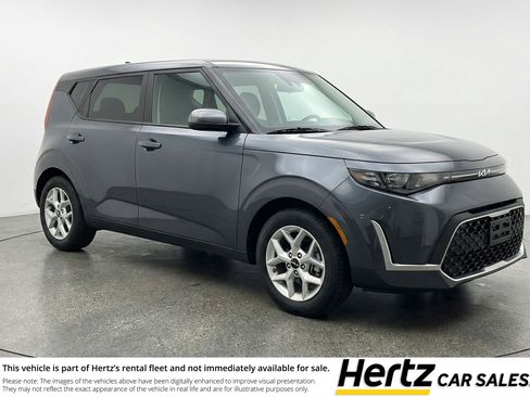 Used 2025 Kia Soul LX w/ LX Technology Package FWD image 1