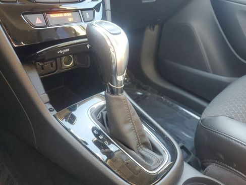 Used 2022 Buick Encore Preferred w/ Safety Package image 29