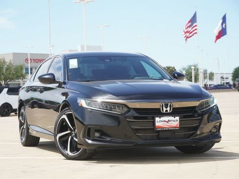 Used 2021 Honda Accord Sport image 2