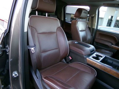 Used 2015 Chevrolet Silverado 2500 High Country w/ Duramax Plus Package image 23