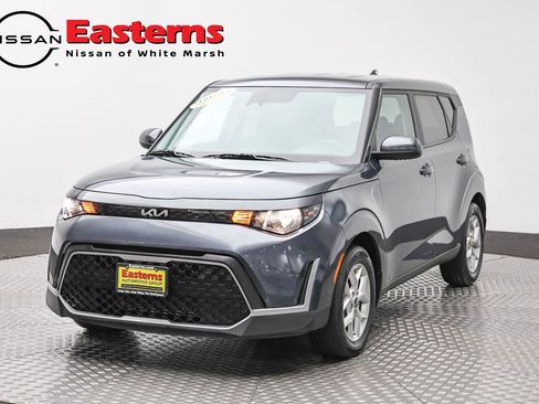 Used 2023 Kia Soul LX w/ LX Technology Package FWD image 1