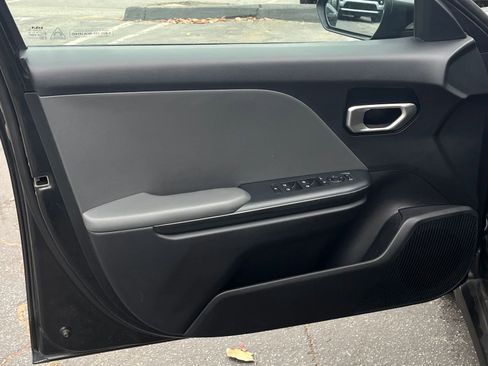 Used 2025 Kia K4 FWD image 18