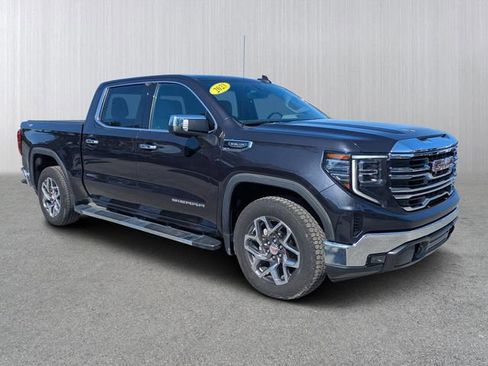 Used 2023 GMC Sierra 1500 SLT w/ SLT Premium Package AWD/4WD image 1
