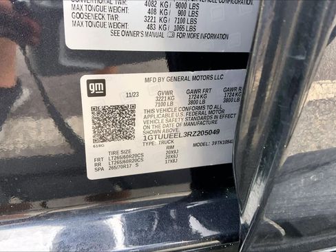 Used 2024 GMC Sierra 1500 AT4 w/ Technology Package AWD/4WD image 32