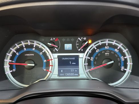 Used 2014 Toyota 4Runner SR5 Premium AWD/4WD image 26