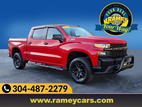 Used 2022 Chevrolet Silverado 1500 Custom Trail Boss AWD/4WD image 1