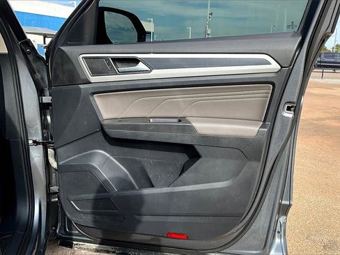 Used 2023 Volkswagen Atlas SEL R-Line image 19