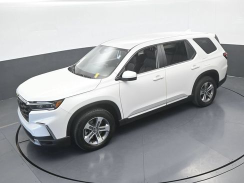 Used 2025 Honda Pilot EX-L image 51