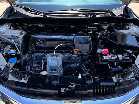 Used 2016 Honda Accord EX image 32