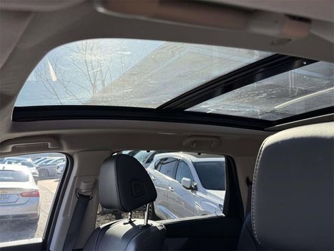 Used 2023 Acura MDX SH-AWD w/ Technology Package image 32