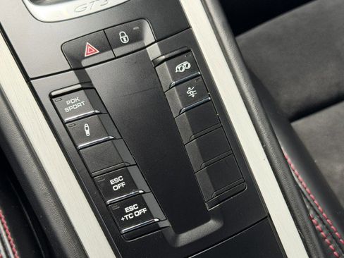 Used 2018 Porsche 911 GT3 RWD image 37