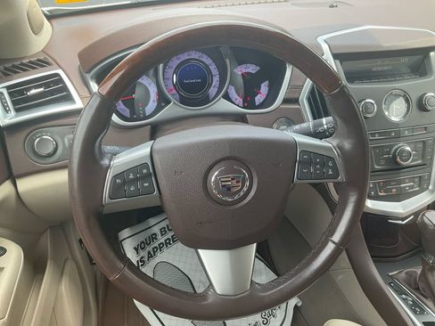 Used 2011 Cadillac SRX Luxury FWD image 22