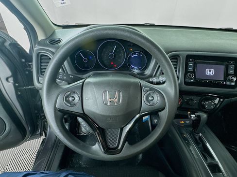 Used 2021 Honda HR-V LX image 13