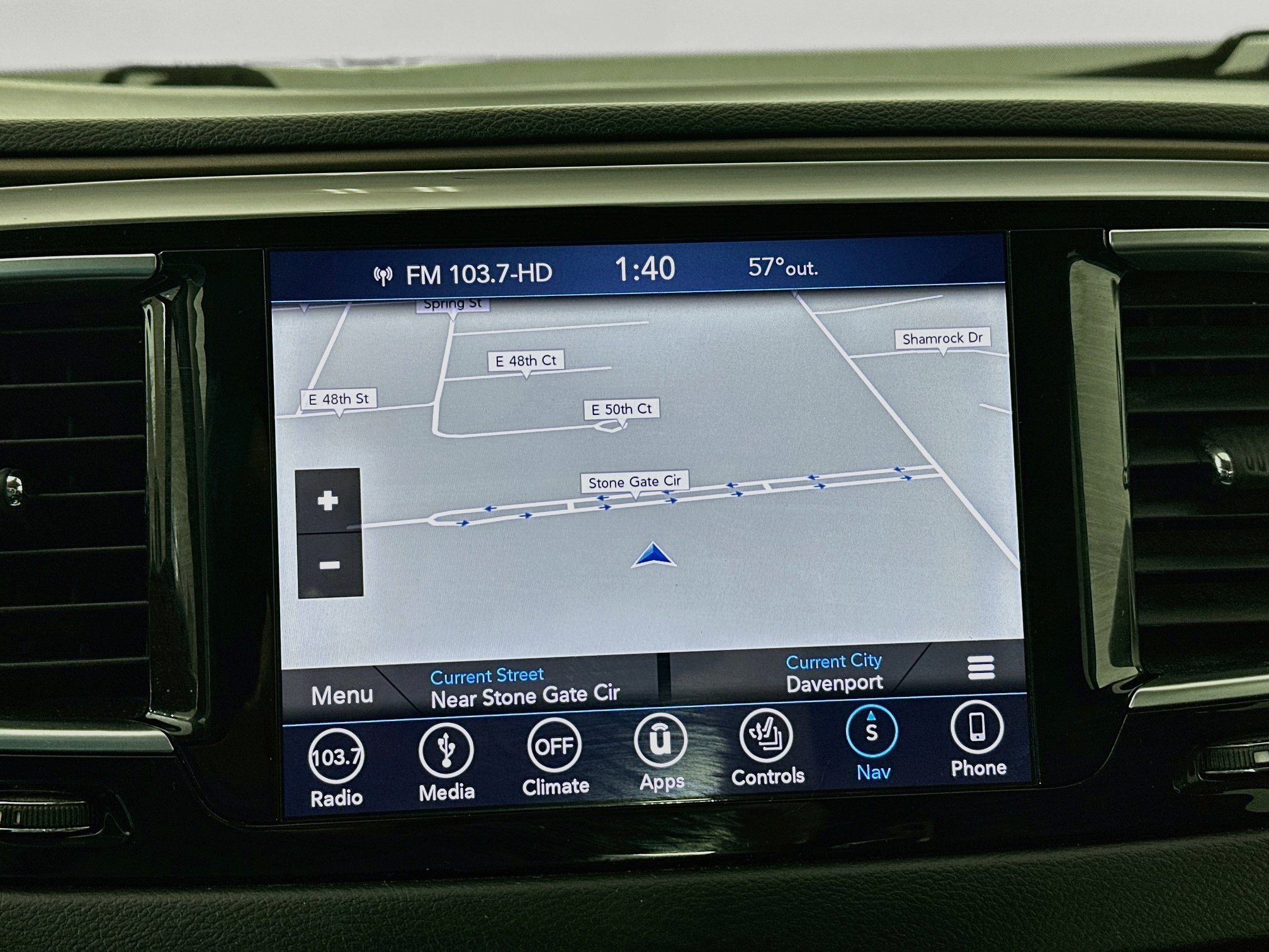 Used 2018 Chrysler Pacifica Touring-L Plus FWD image 13