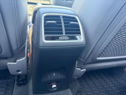 Used 2018 Audi Q3 2.0T Premium Plus w/ Premium Plus Package AWD/4WD image 19
