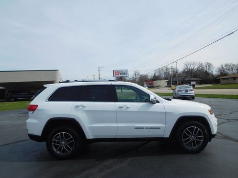 Used 2017 Jeep Grand Cherokee Limited image 2
