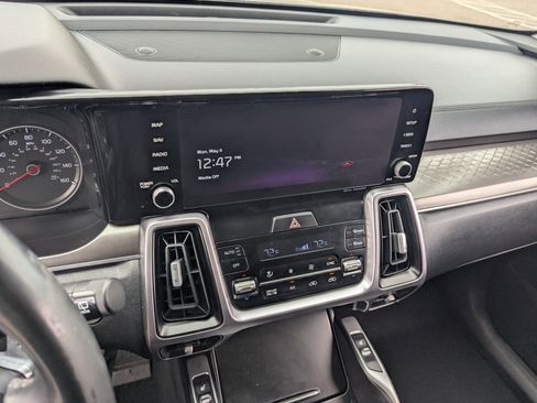 Certified 2023 Kia Sorento EX FWD image 23