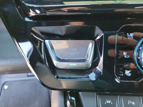 Used 2025 GMC Sierra 1500 AT4 w/ AT4 Premium Package image 22